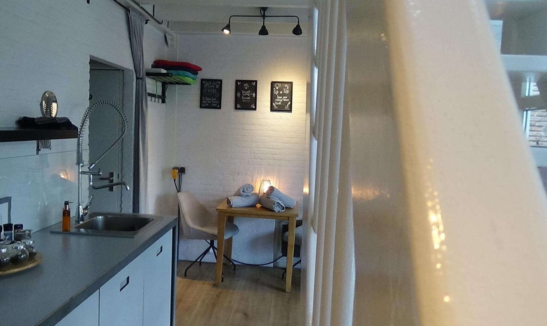 Chalet Gardenhouse With Private Jacuzzi & Private Sauna Teteringen