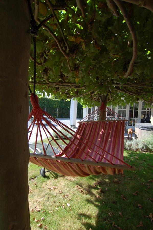 Gardenhouse With Private Jacuzzi & Private Sauna Chalet *